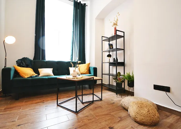 Often-hide * צ'סטוצ'ובה